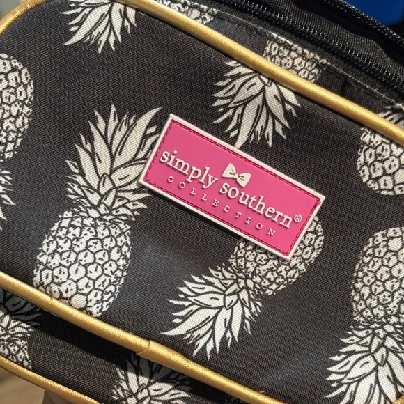 Pineapple Print Black and Gold Women's Belt Bag - Picture 7 of 7